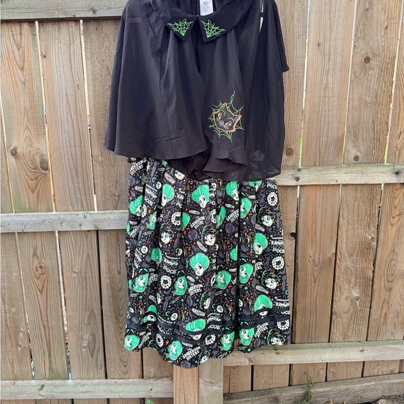 Disney Hocus Pocus Dress with Cape - Picture 4 of 10